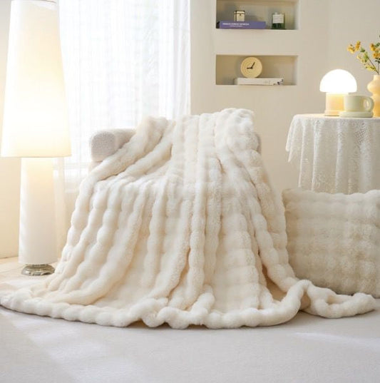 Луксозно пухкаво одеяло, двоен размер с код A-05